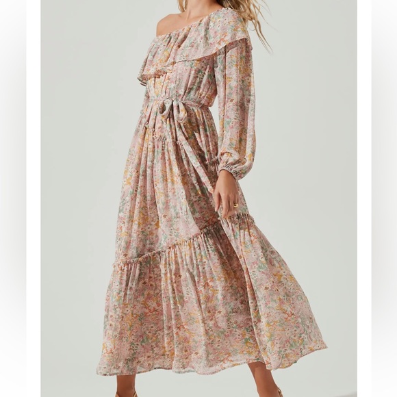 Astr Dresses & Skirts - Kaylani Ruffle Tie Waist Long Sleeve Maxi Dress